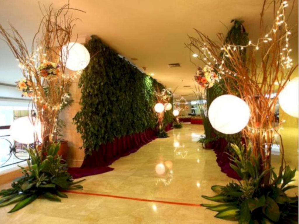 Grand Cempaka Business Hotel Yakarta Exterior foto